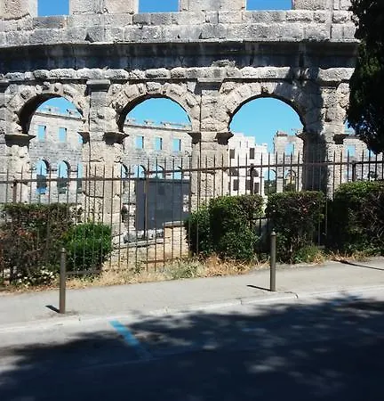 Arco Arina Póla