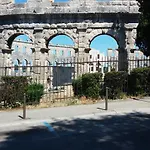 Arco Arina Pola